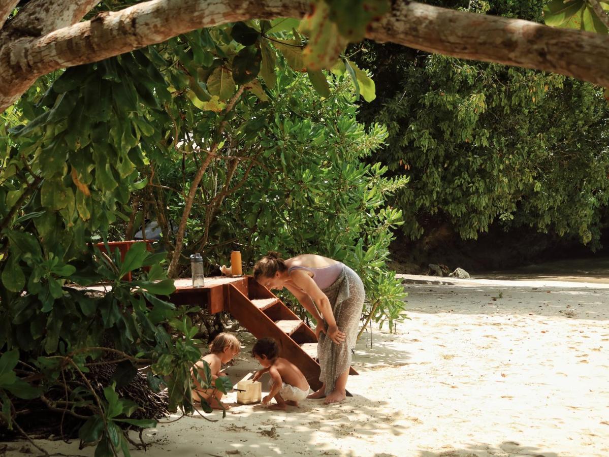 Tapokreng Raja Ampat Eco Lodge מראה חיצוני תמונה